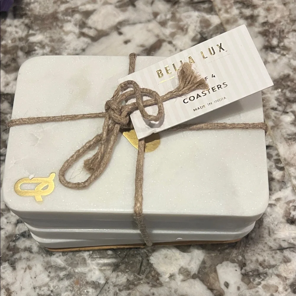 Bella Lux White Marble Queen of Hearts Coasters